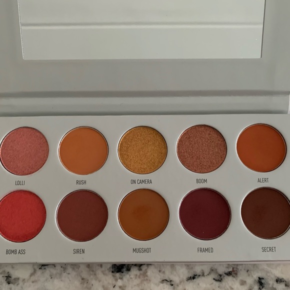 Morphe X Jaclyn Hill Ring the Alarm Palette - Picture 3 of 5
